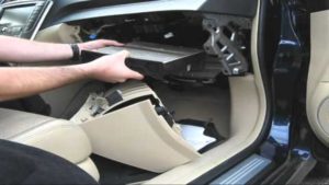 Acura TL 2004-2008: How to Replace Cabin Air Filter