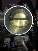 QUICK HELP!  What doe this hole do in Throttle Body?-photo-2-_1.jpg