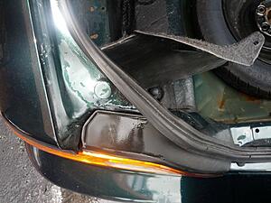 How to fix water leaking from tail light into trunk 99 TL [pics]-c5rq597.jpg