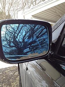 What is this junk on the bottom of my mirrors?-vc8k3.jpg