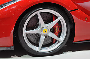 Ferrari: LaFerrari News-ogxntan.jpg