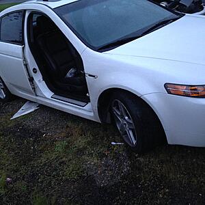 Parting out wrecked WDP 3G TL- Ebony Interior, 6 Speed, Navigation, 51k Miles-j3dkcoo.jpg