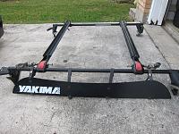 Yakima double roof rack for two bikes w/ fairing-img_7444.jpg