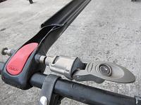 Yakima double roof rack for two bikes w/ fairing-img_7453.jpg