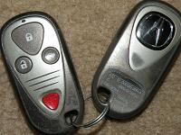 2004 tsx owners manual and 2 keyfobs-key.jpg