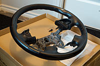 04-06 TL OEM Carbon Steering Wheel-33652244702_1b4eb90985_k.jpg