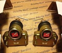 Skunk2 Front Camber Upper Control arm ball joints-img_1904.jpg