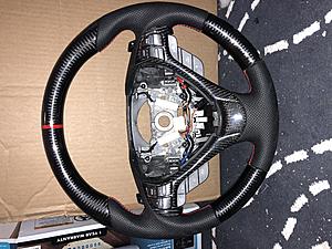 Carbon Fiber Steering Wheel 5 OBO-539b8d7a-137f-4fb1-87fa-1ffee3837a0a.jpeg